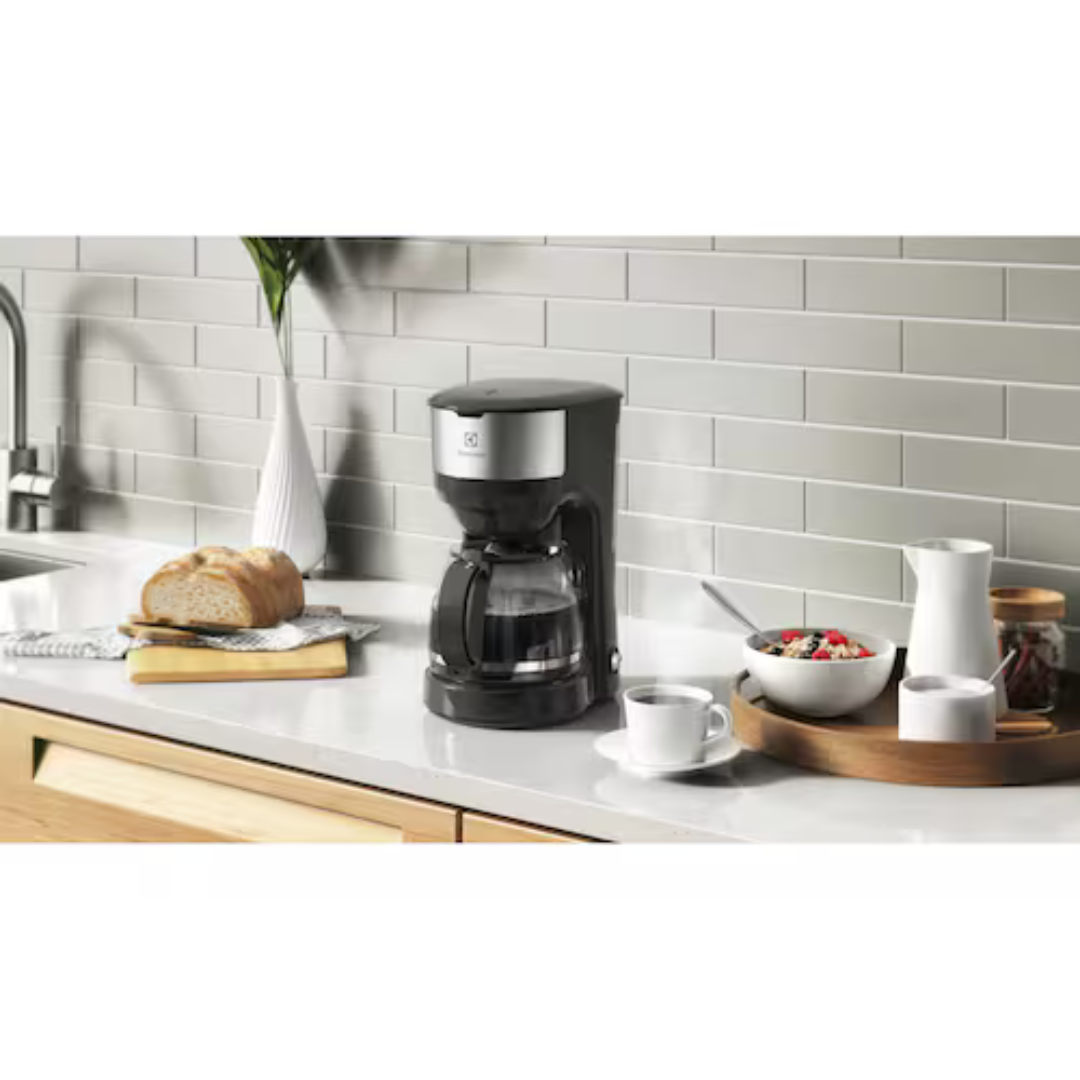 Cafeteira Elétrica Electrolux Efficient ECM20 30 Xícaras Aço Inox Escovado/Preto - 110V - Imagem 5